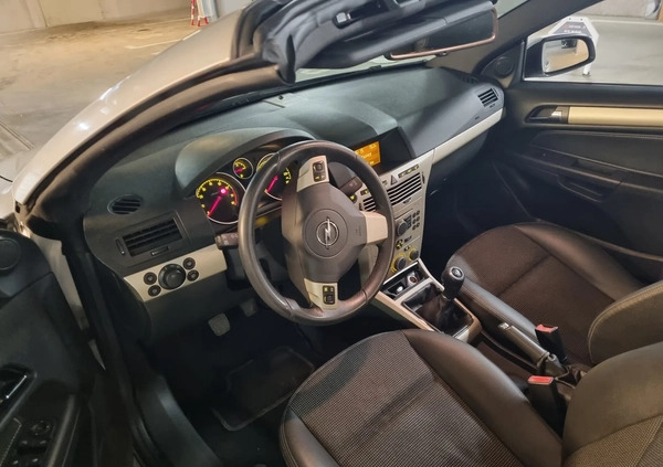 Opel Astra cena 16900 przebieg: 144000, rok produkcji 2006 z Bydgoszcz małe 46